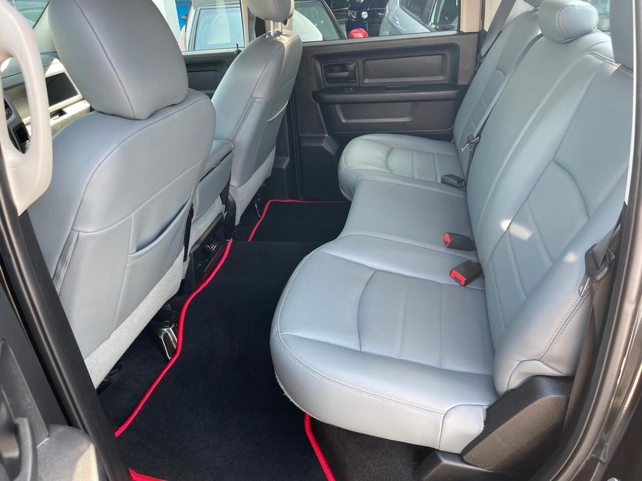 Dodge RAM 1500 HEMI 5.7 V8