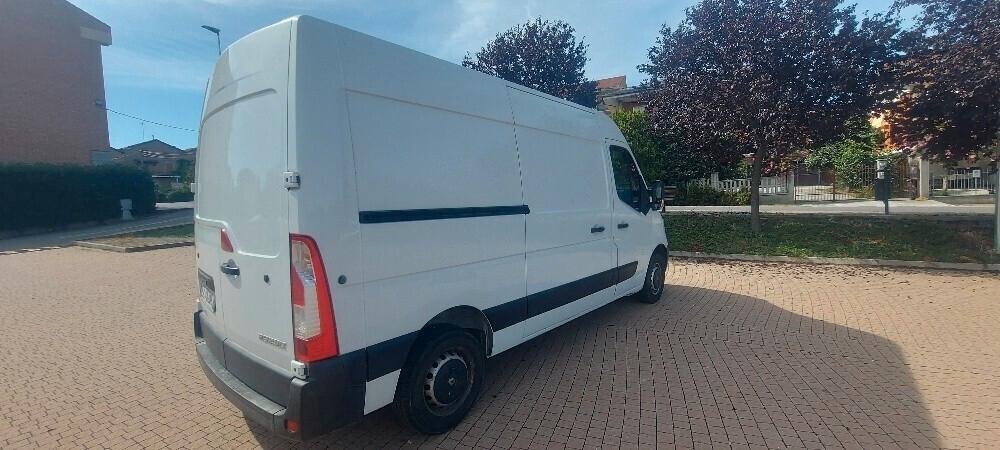 Renault Master 2.3 dci L3H2