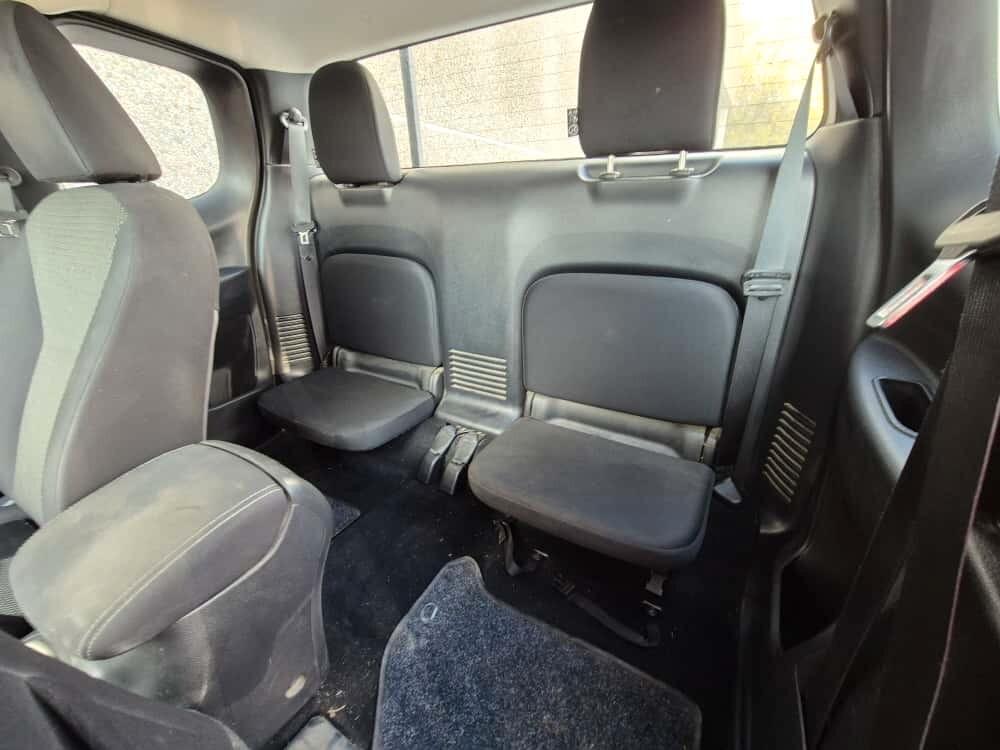 Nissan Navara 2.3 dCi K. Cab IVA DETRAIBILE