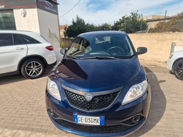 Lancia Ypsilon 1.0 FireFly 5 porte S&S Hybrid Ecochic Gold