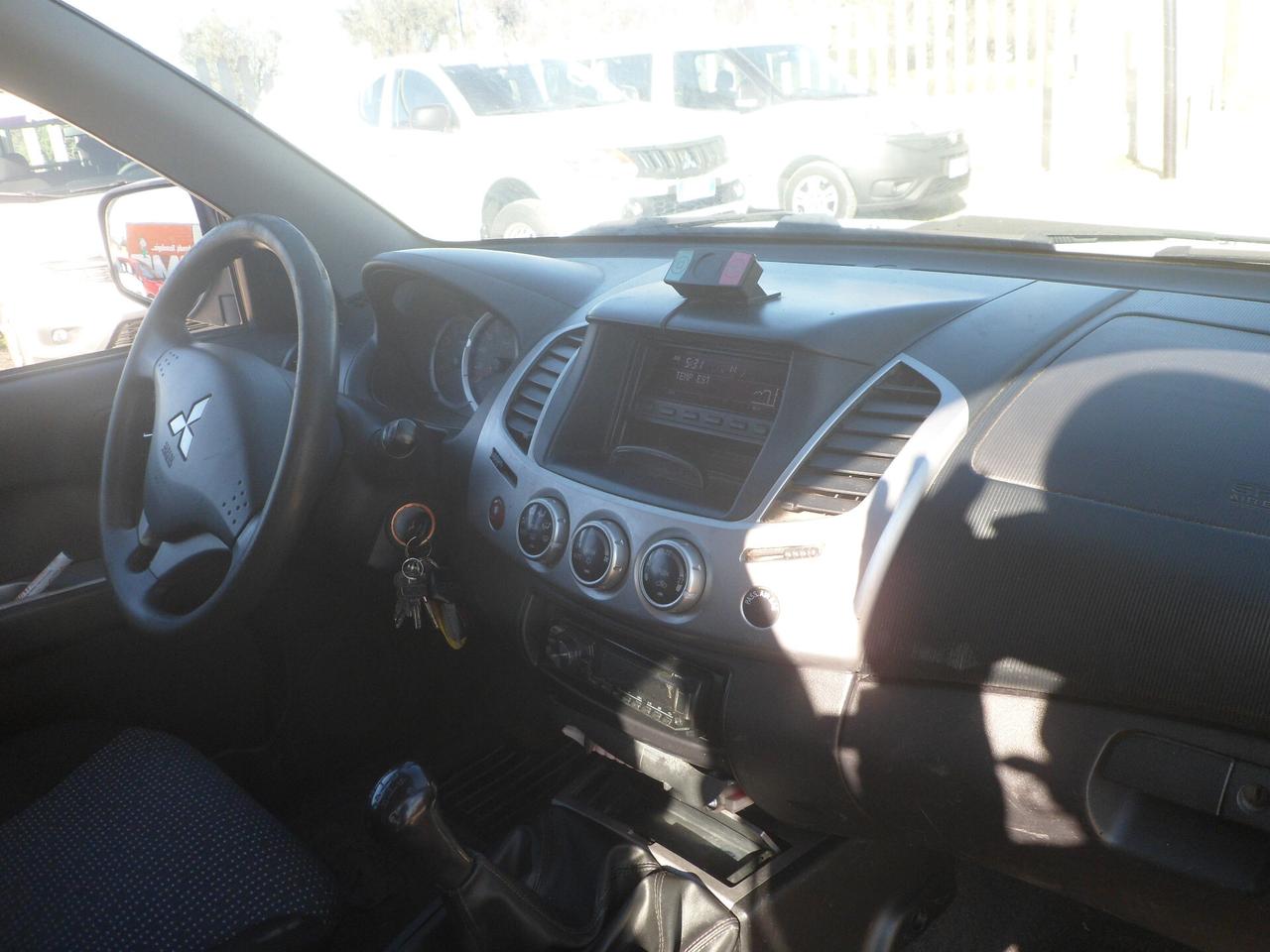 Mitsubishi L200 4x4 ribaltabile nuovo