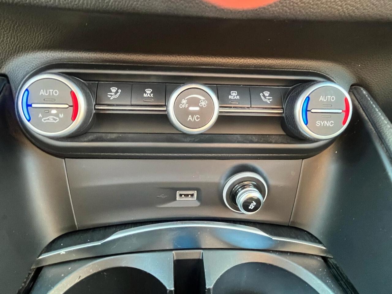 Alfa Romeo Stelvio 2.2 Turbodiesel 190 CV AT8 Q4 Business