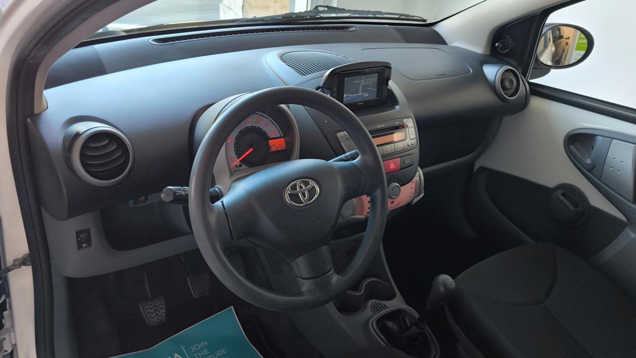 Toyota Aygo 1.0 12V VVT-i 5 porte Sol Connect