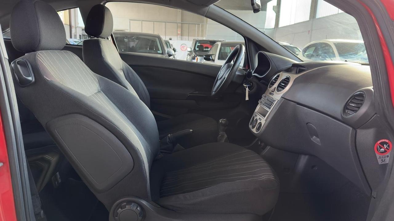 Opel Corsa 1.2 3 porte Sport