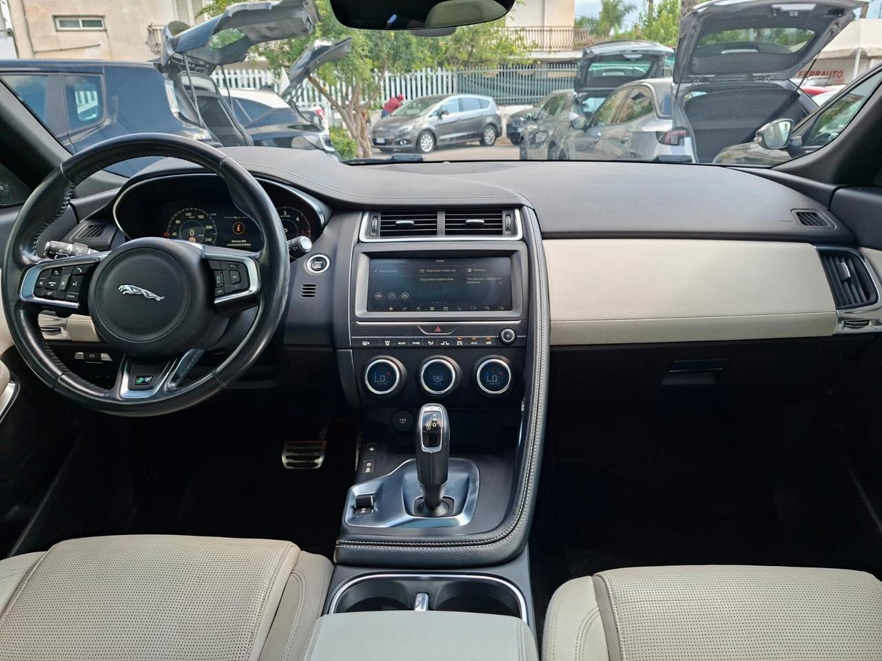 Jaguar E-Pace 2.0D 150 CV AWD aut. R-Dynamic