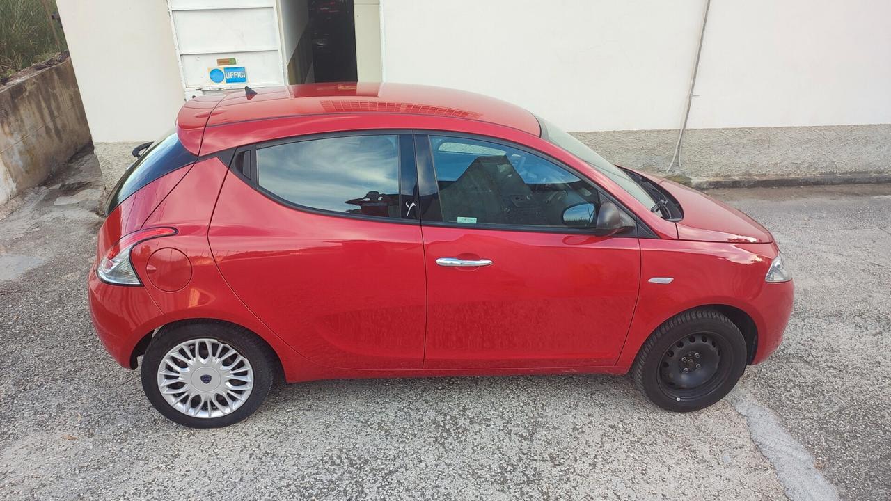 LANCIA Y 1.2 Benzina leggere la descrizione
