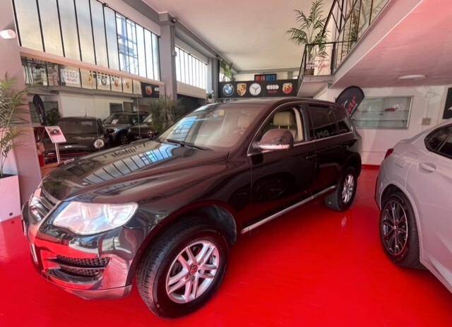 VOLKSWAGEN TOUAREG EXCLUSIVE 2.5 4X4 TDI RS PELLE TOTALE CERCHI DA 18
