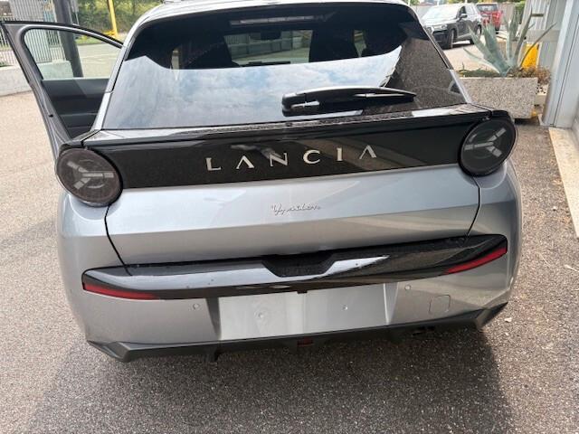 Lancia Ypsilon Hybrid e-DCT LX