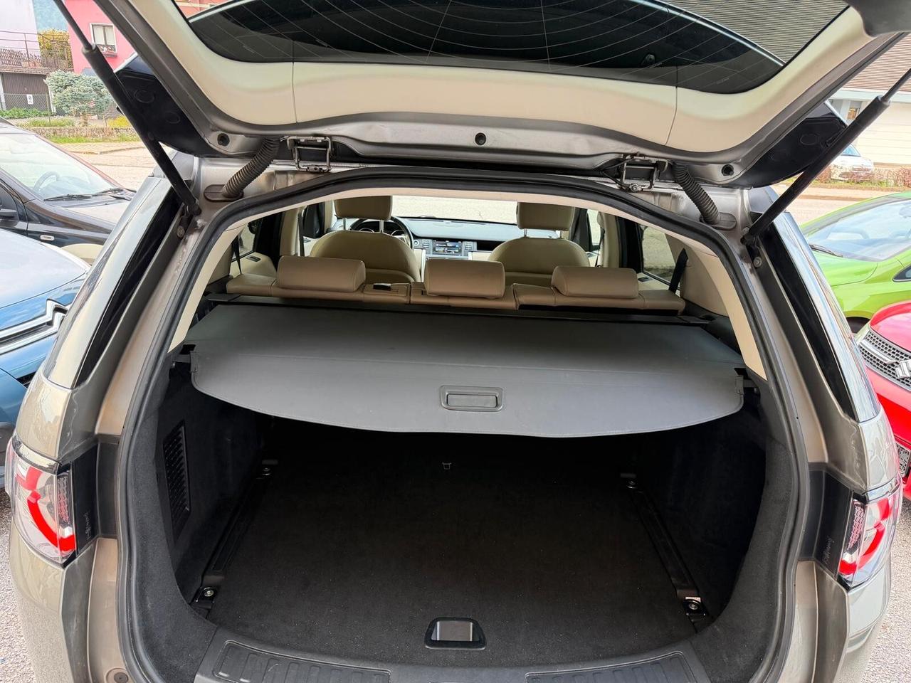 Land Rover Discovery Sport 2.0 TD4 180 CV HSE