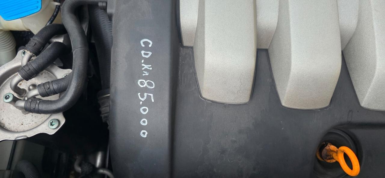 Volkswagen Touran 1.9 Diesel Cambio Automatico Neopatentati