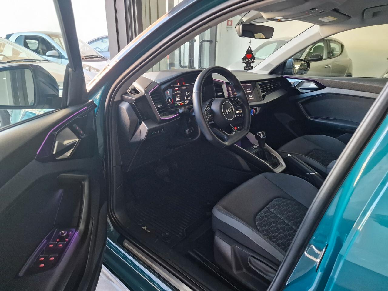 Audi A1 citycarver IDENTITY CONTRAST