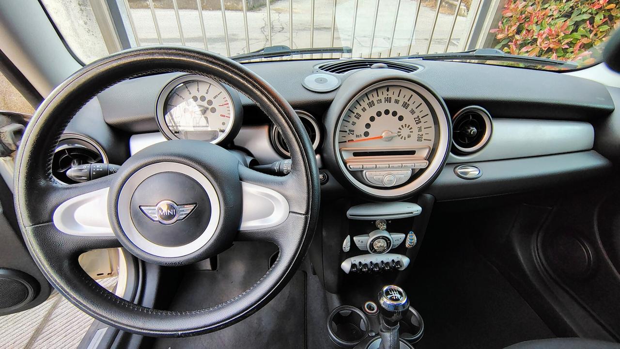 MINI ONE RAY 1.4 BENZINA 75 CV