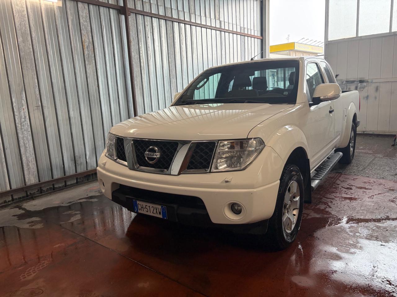 Nissan Navara 2.5 dCi 4 porte Double Cab LE