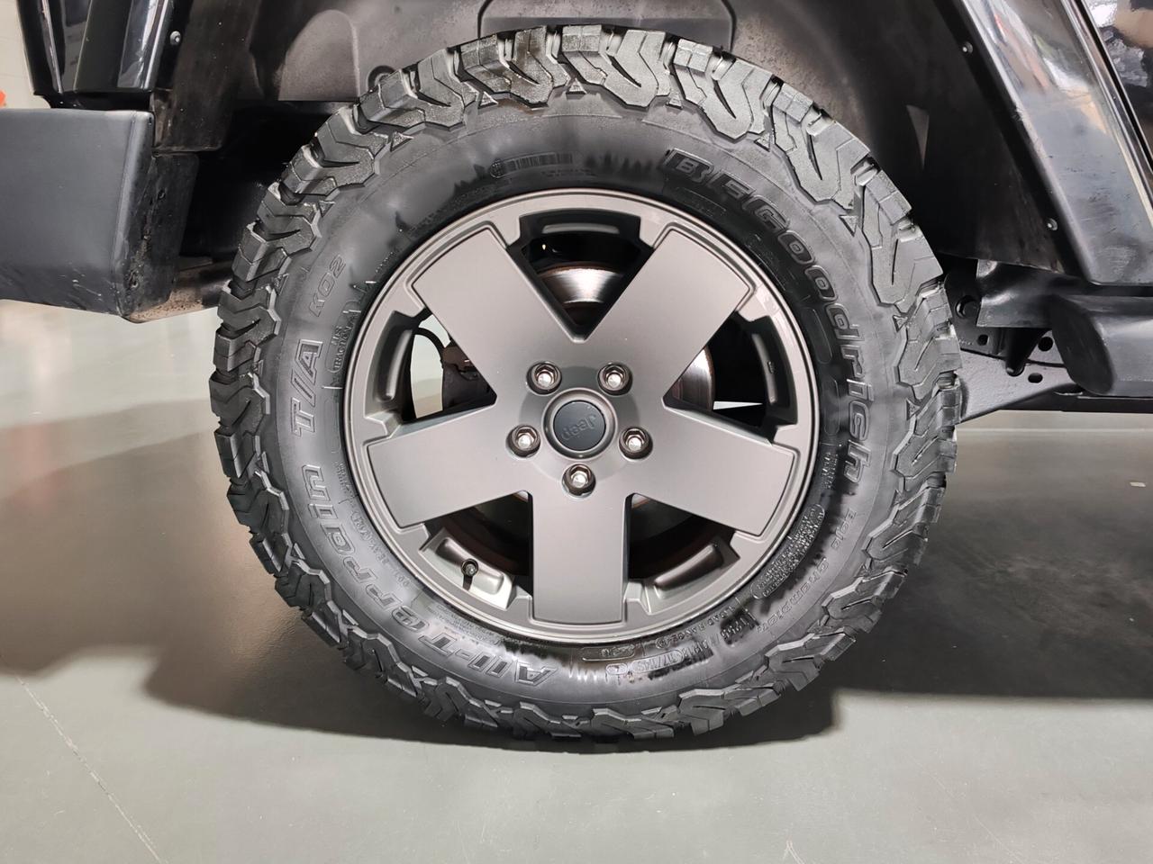 Jeep Wrangler Unlimited 2.8 CRD DPF Sahara Auto