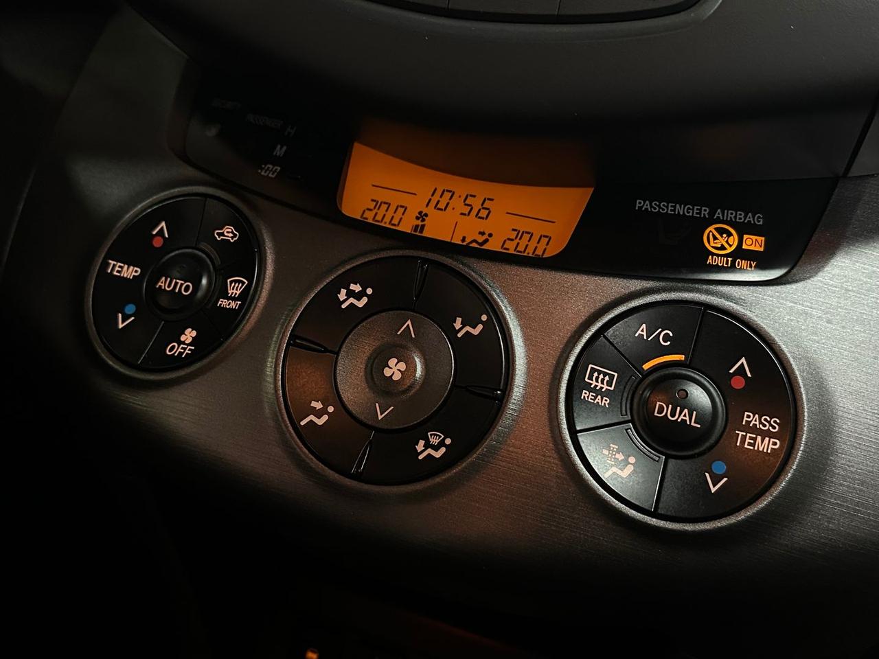 Toyota RAV 4 2.2 D-4D Exclusive #10902