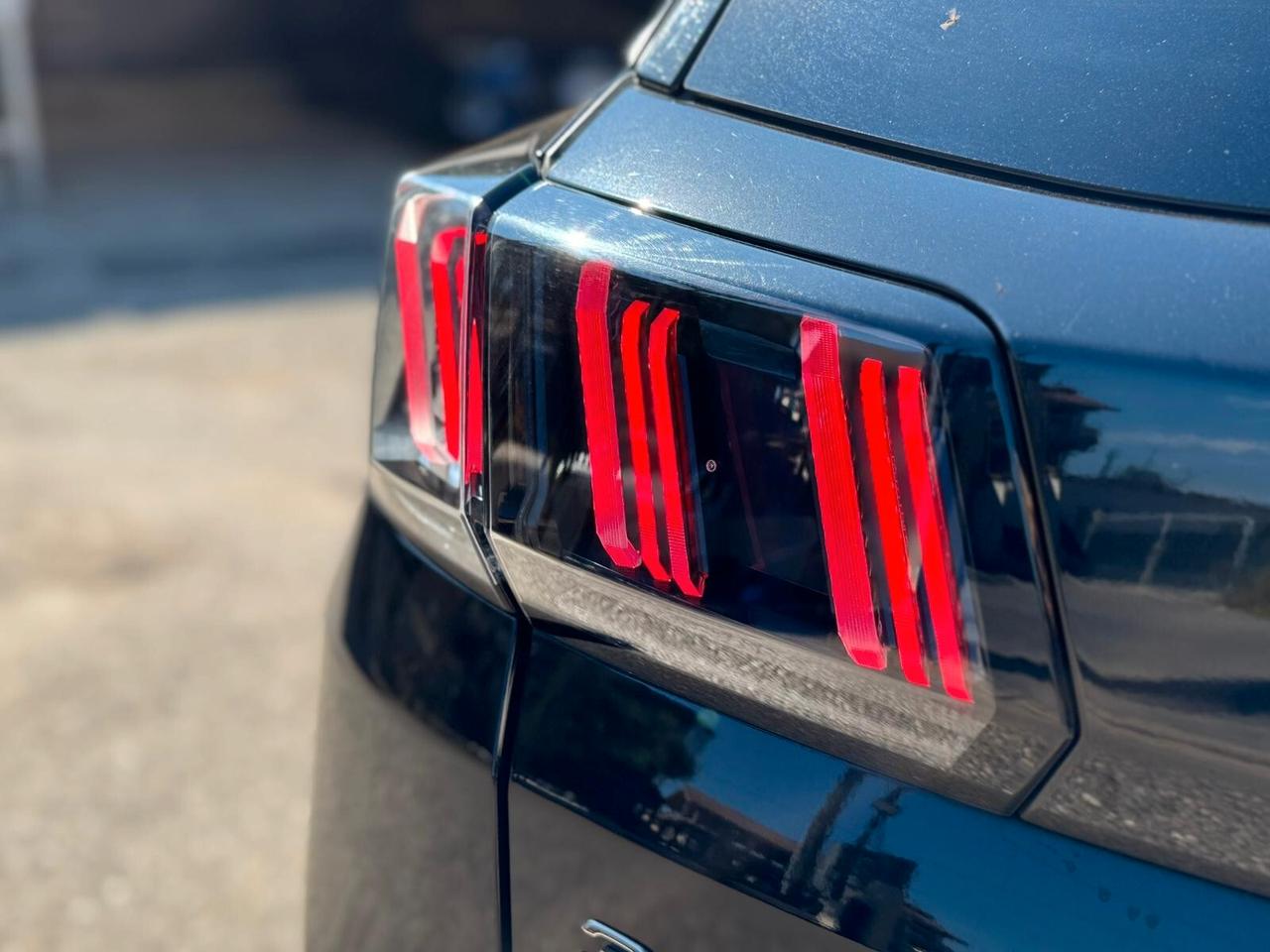 Peugeot 3008 BlueHDi 130 S&S EAT8 Allure