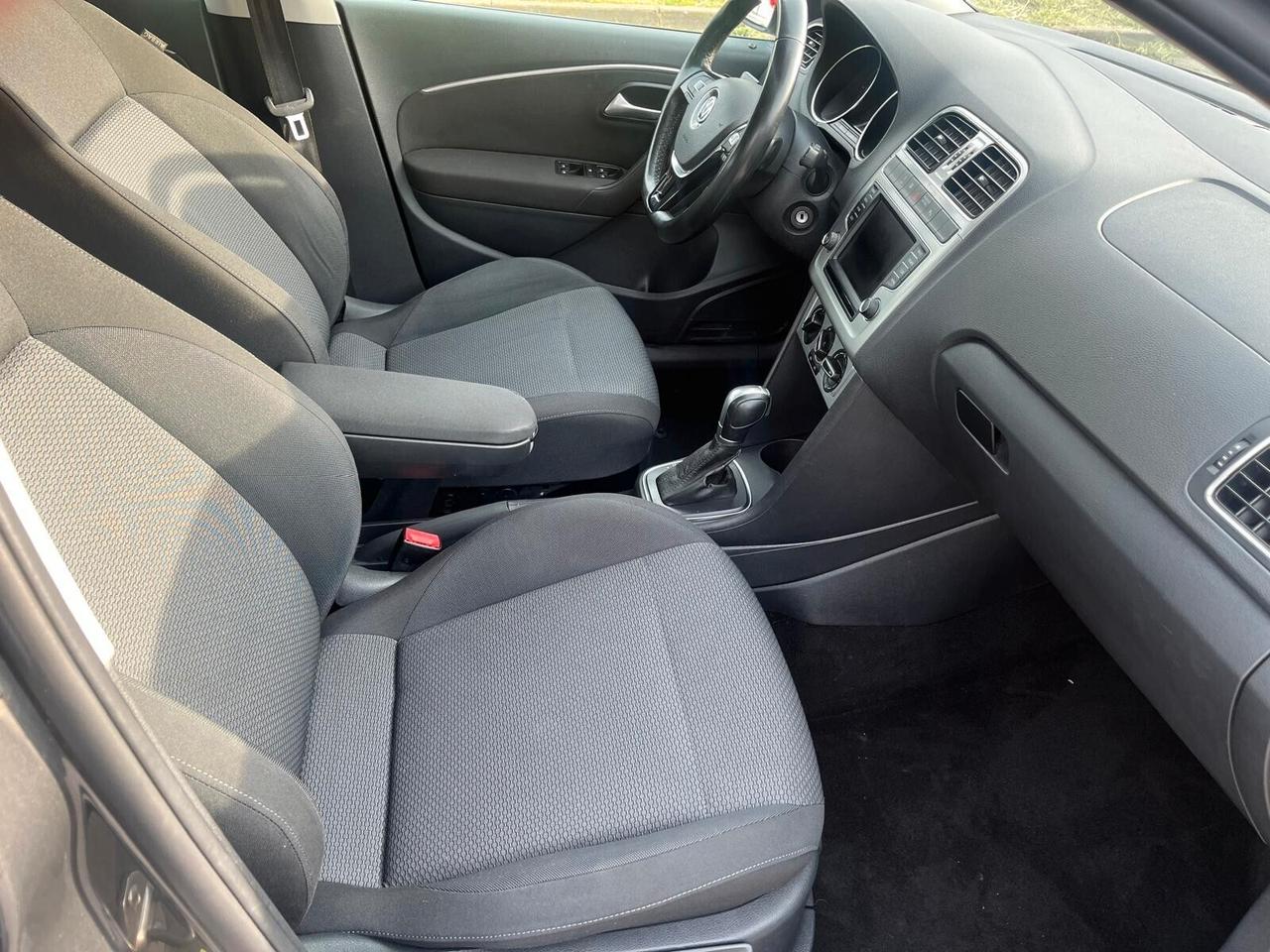 Volkswagen Polo 1.4 TDI 90 CV DSG **NEOP**