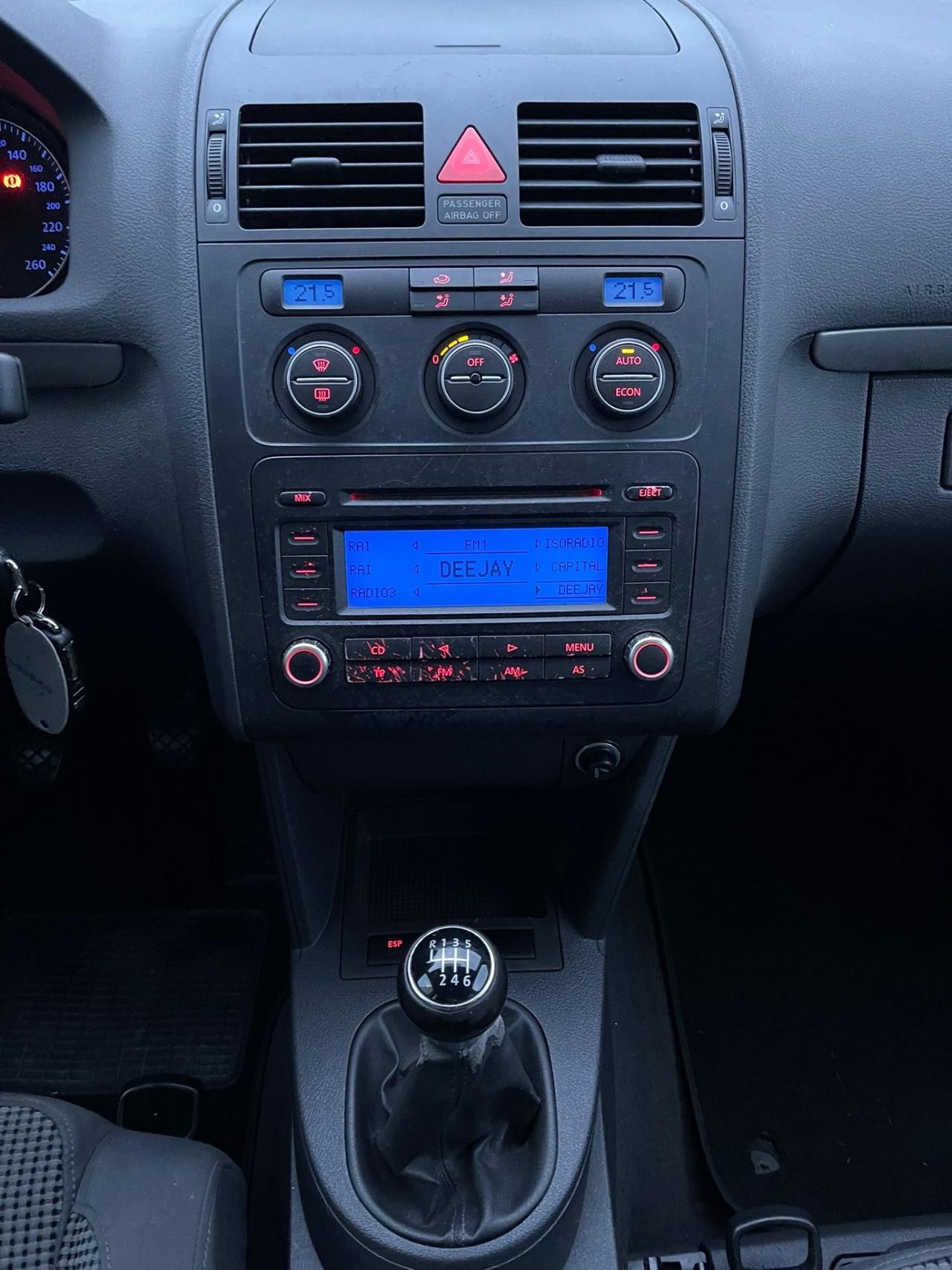 Volkswagen Touran 2.0 - 7 POSTI