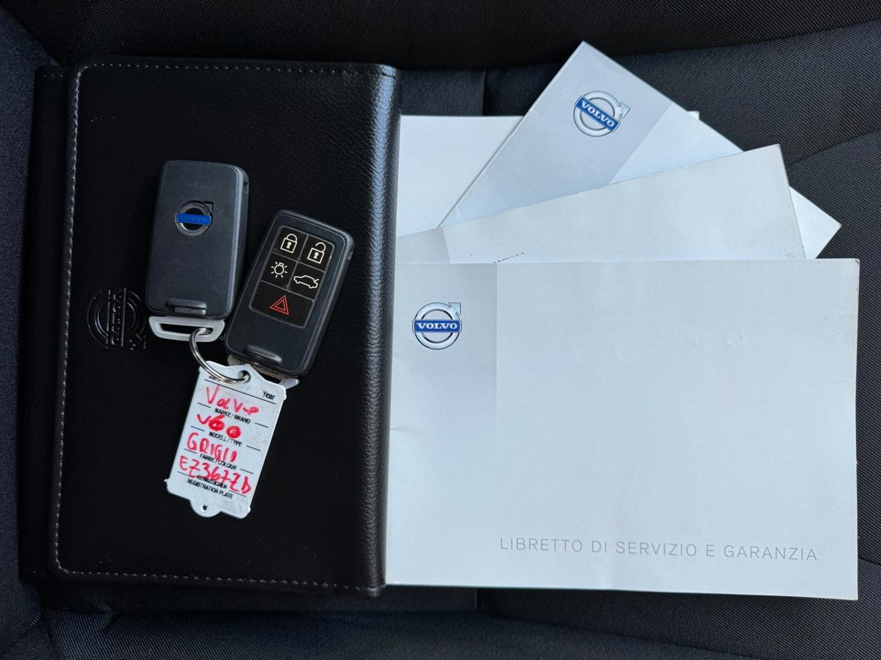 Volvo V60 1.6 d2 Momentum Powershift GARANZIA24MES