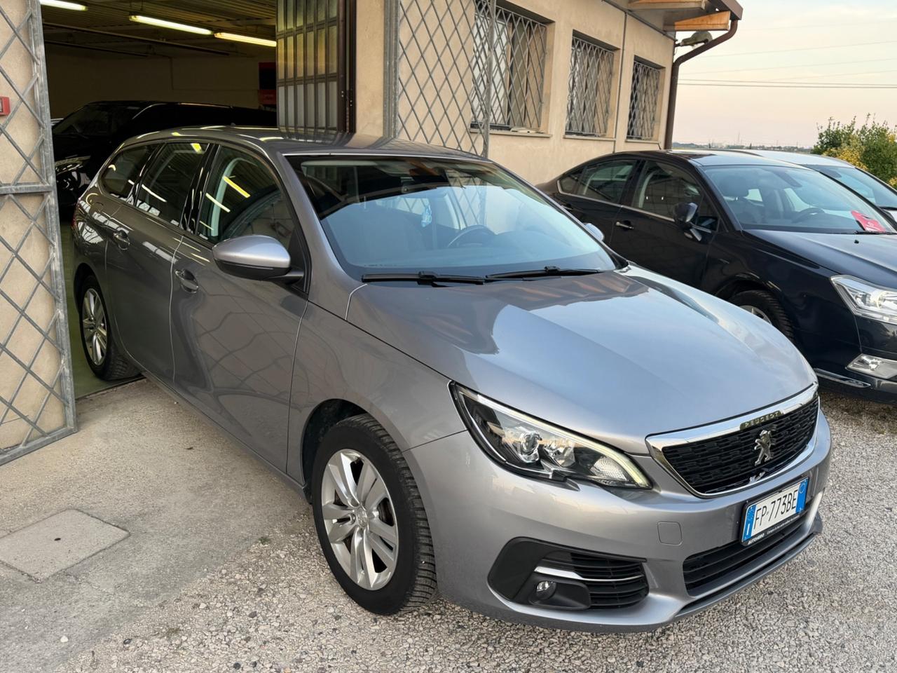 Peugeot 308 BlueHDi 130 S&S SW Allure