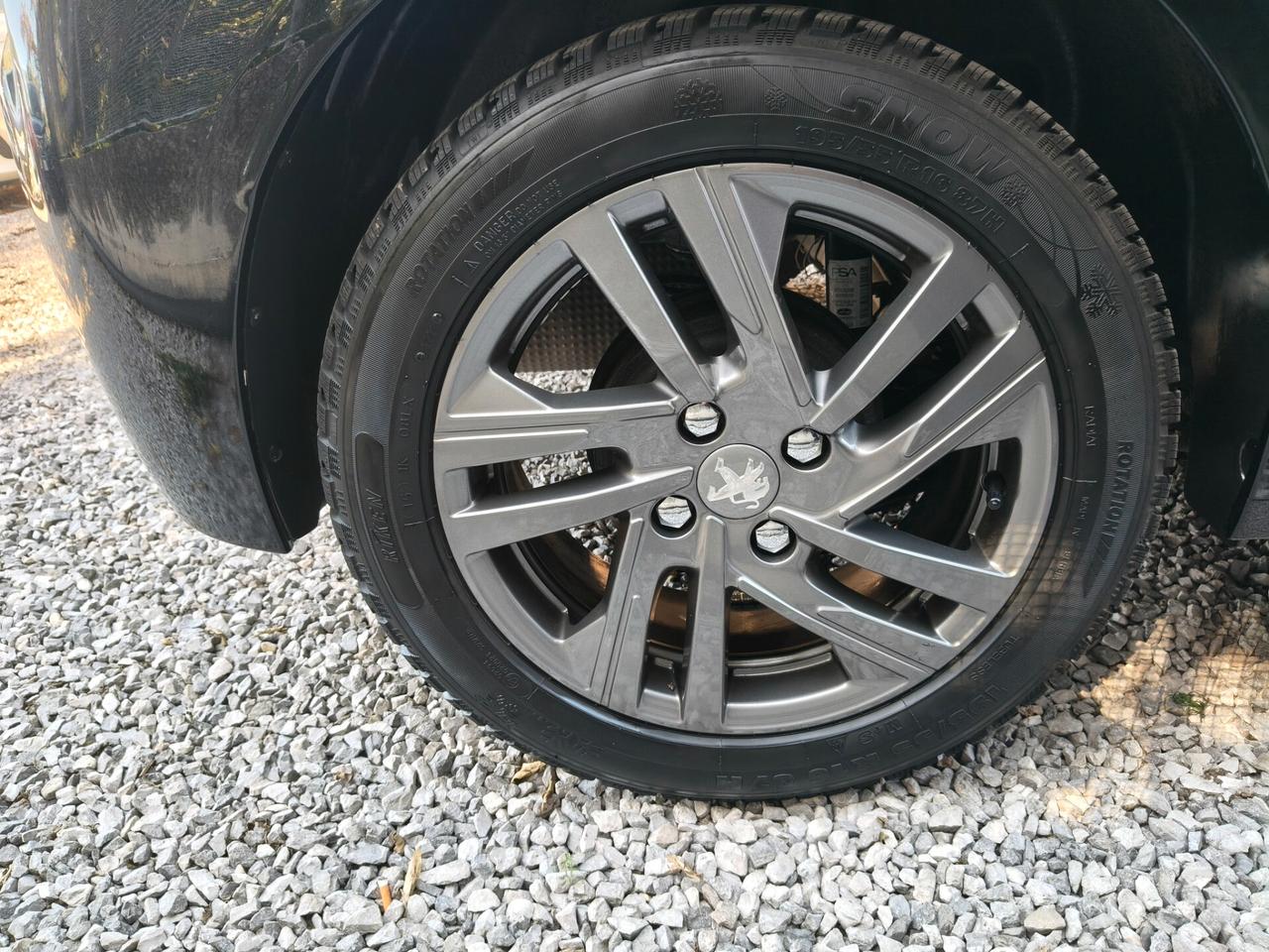 Peugeot 208 FULL OPTIONAL 2021 1,2 BENZINA