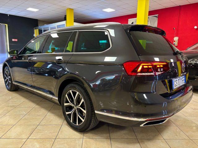 VOLKSWAGEN Passat Variant 2.0 TDI DSG Executive - UNIPRO - SOLO 25.000KM