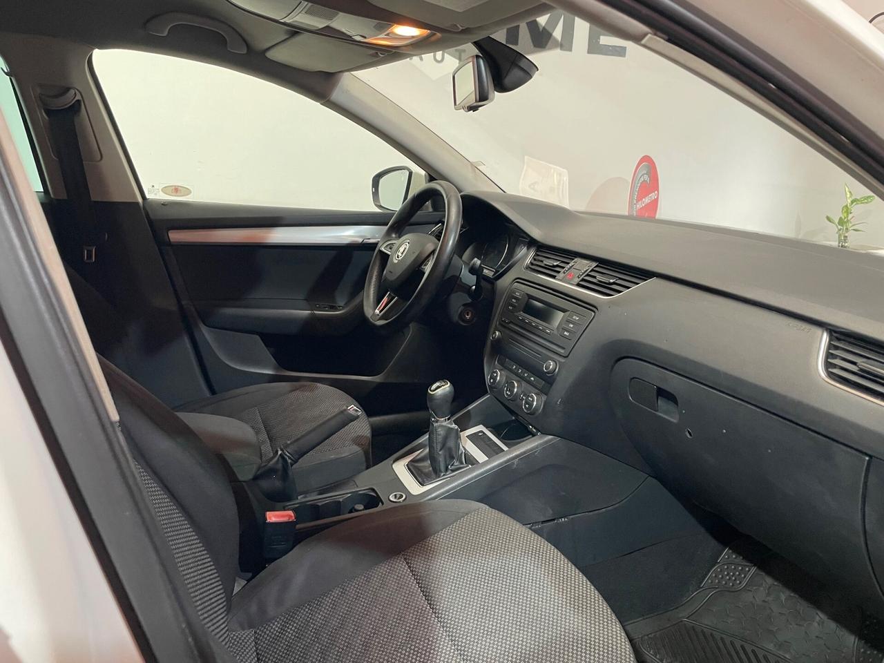 Skoda Octavia 1.6 TDI CR 105 CV Wagon Elegance