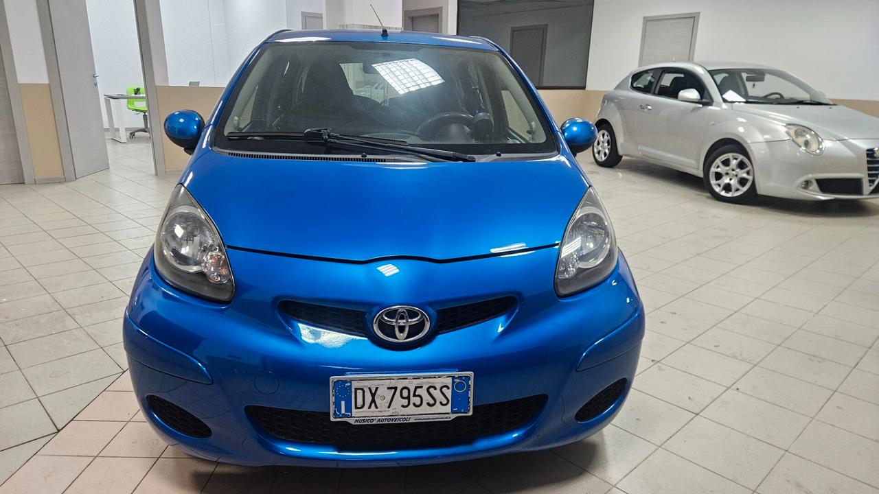 Toyota Aygo 1.0 12V VVT-i 5 porte Now