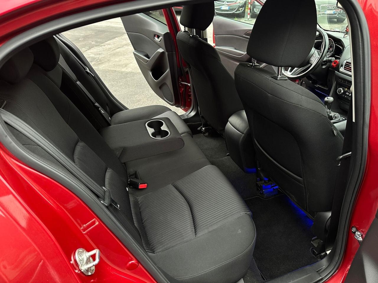 Mazda 3 Mazda3 1.5 Skyactiv-D Exceed 2017