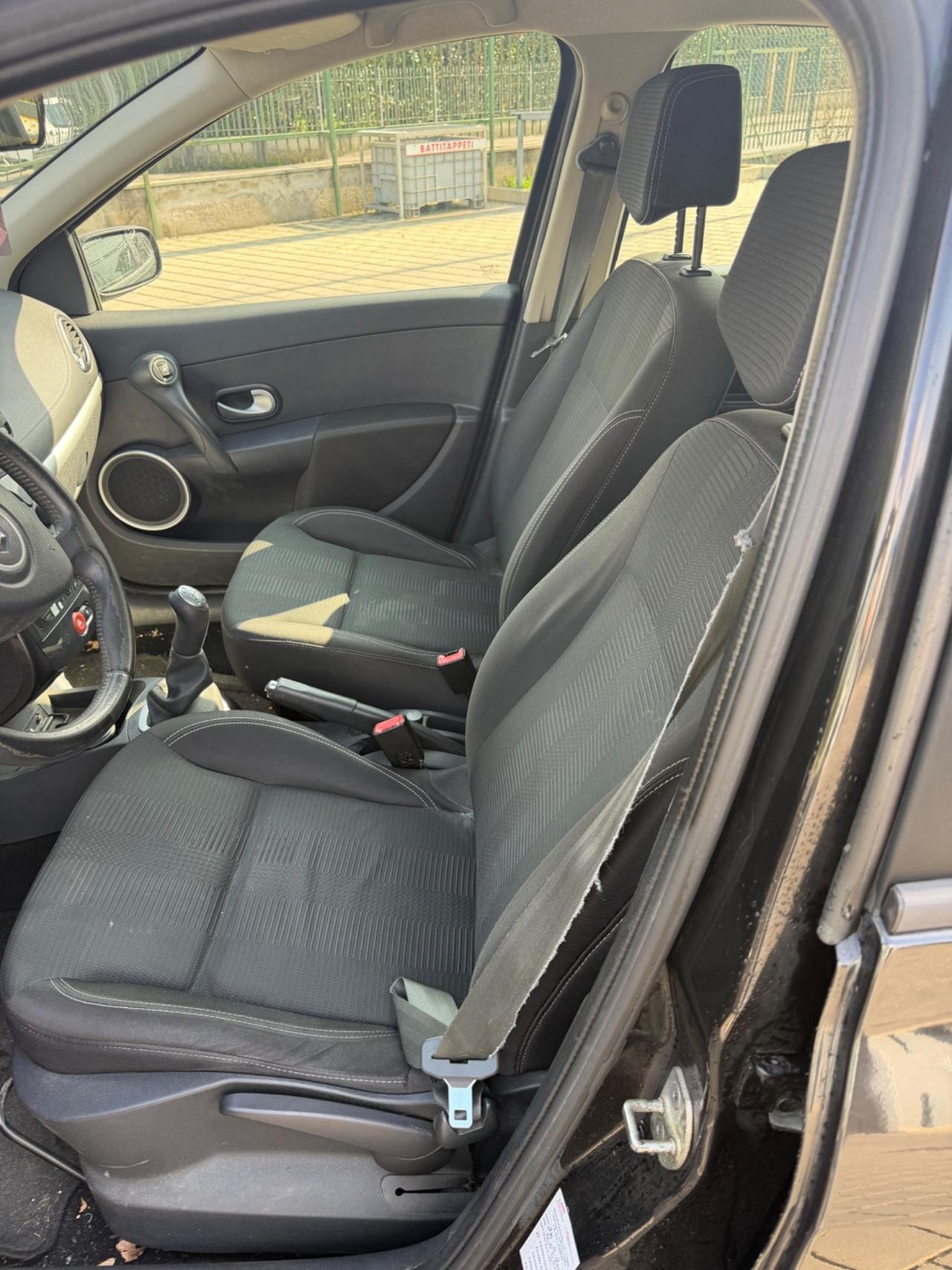 Renault Clio 1.2 16V SporTour Dynamique