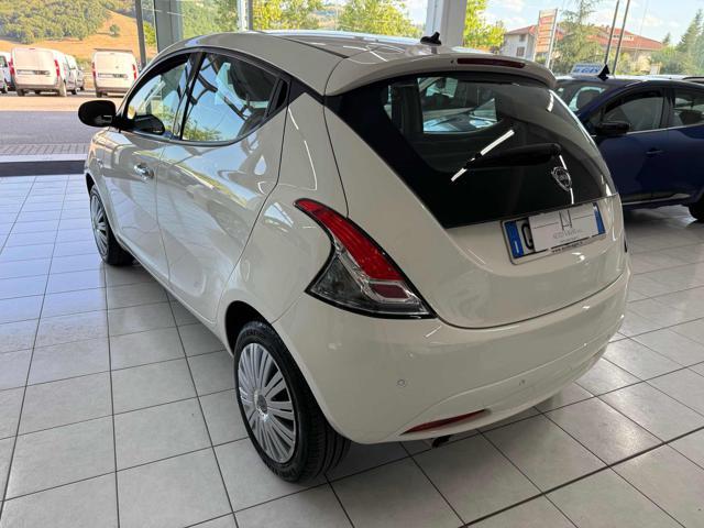 LANCIA Ypsilon 1.0 FireFly 5 porte S&S Hybrid Ecochic Gold