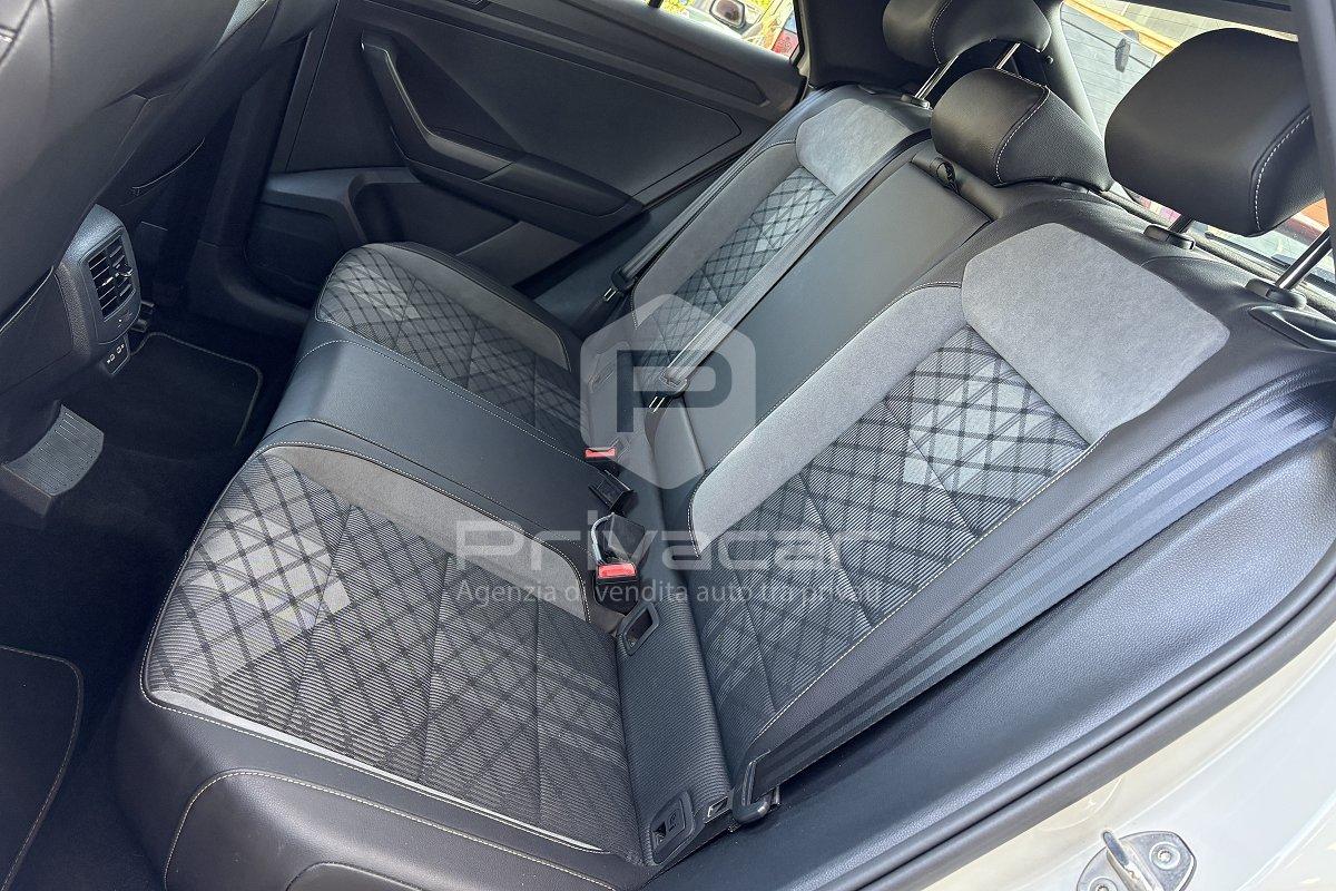 VOLKSWAGEN T-Roc 1.5 TSI ACT R-Line