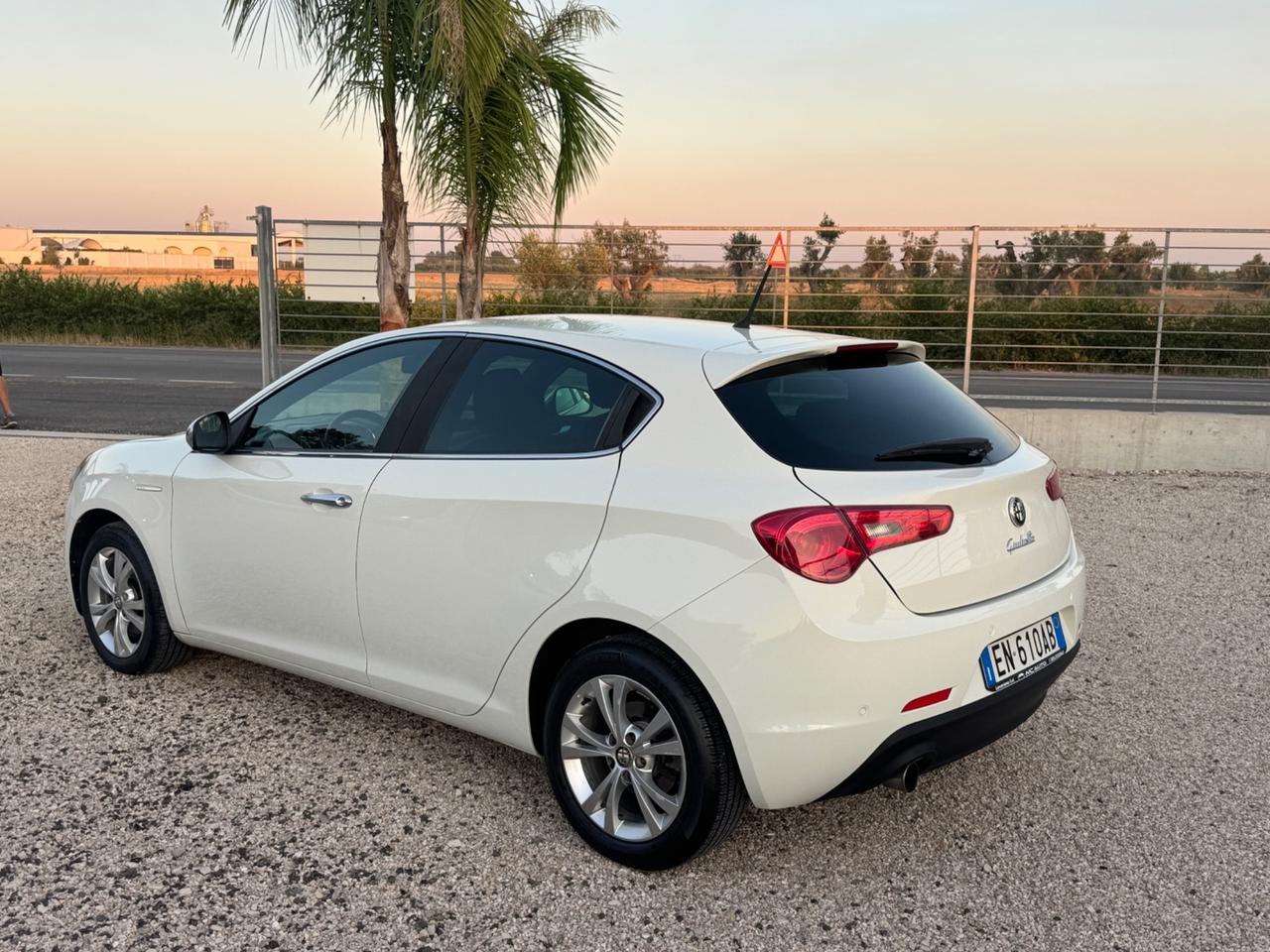 Alfa Romeo Giulietta 1.6 JTDm-2 105 CV Distinctive