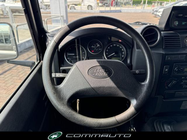 LAND ROVER Defender 110 2.4 TD4 CrewCab