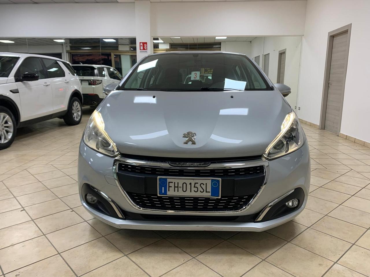 Peugeot 208 PureTech 82 5 porte Allure