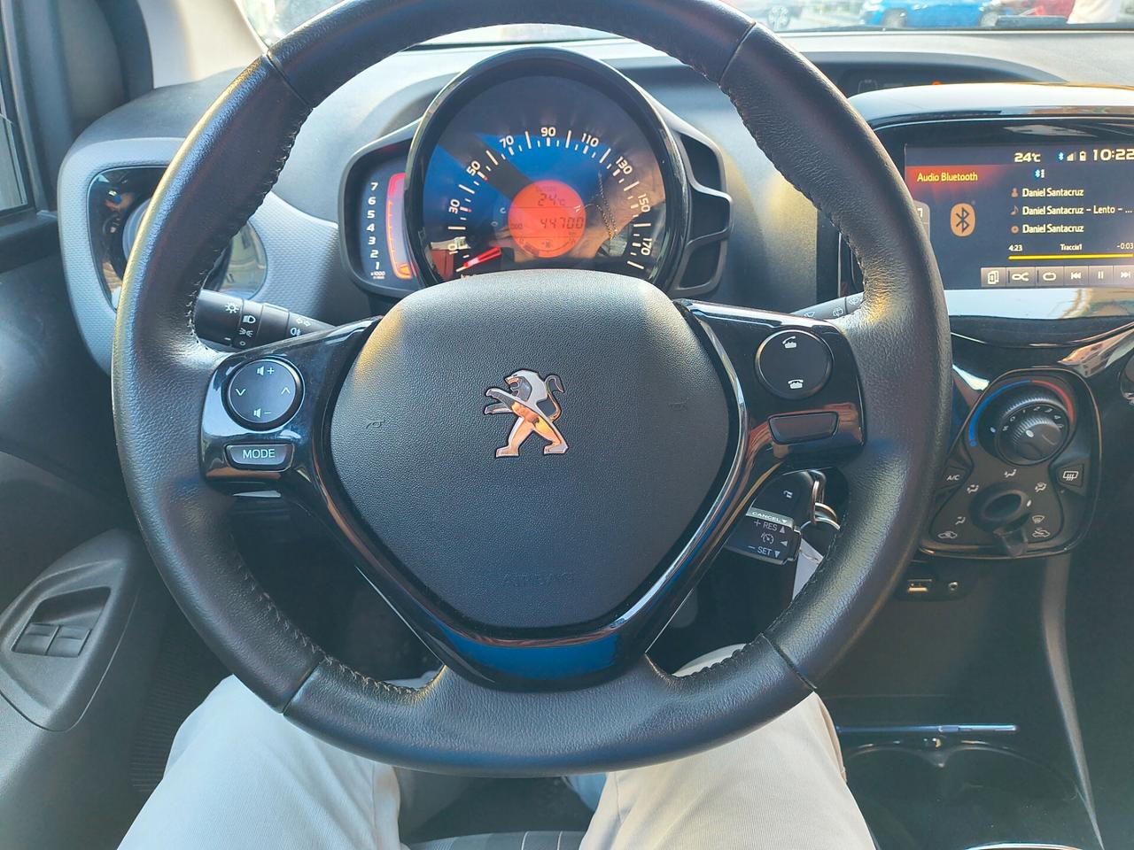 Peugeot 108 VTi 72 5 porte Allure - solo 45.000 km - ok Neopatentati