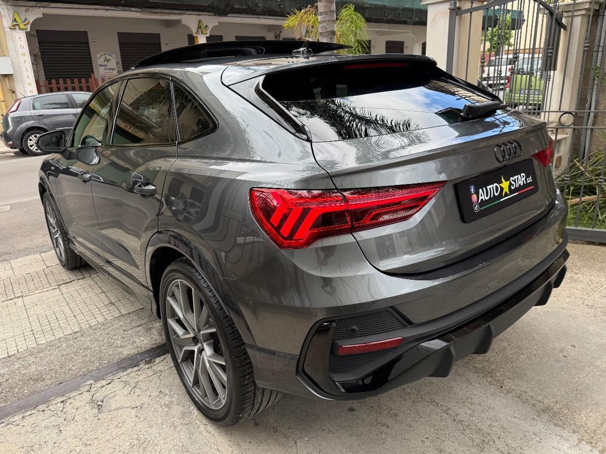 Audi Q3 Sportback Identity Black 35 TDI S-line 150 CV