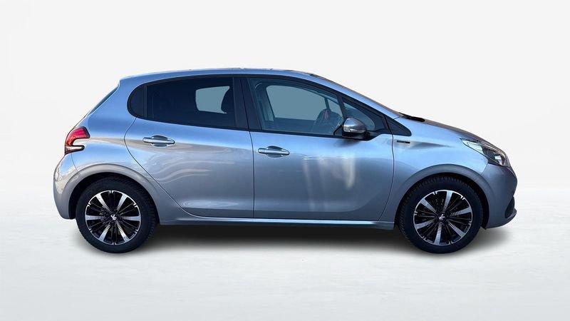 Peugeot 208 I 2015 5 Porte 1.2 PureTech 82cv Signature S&S