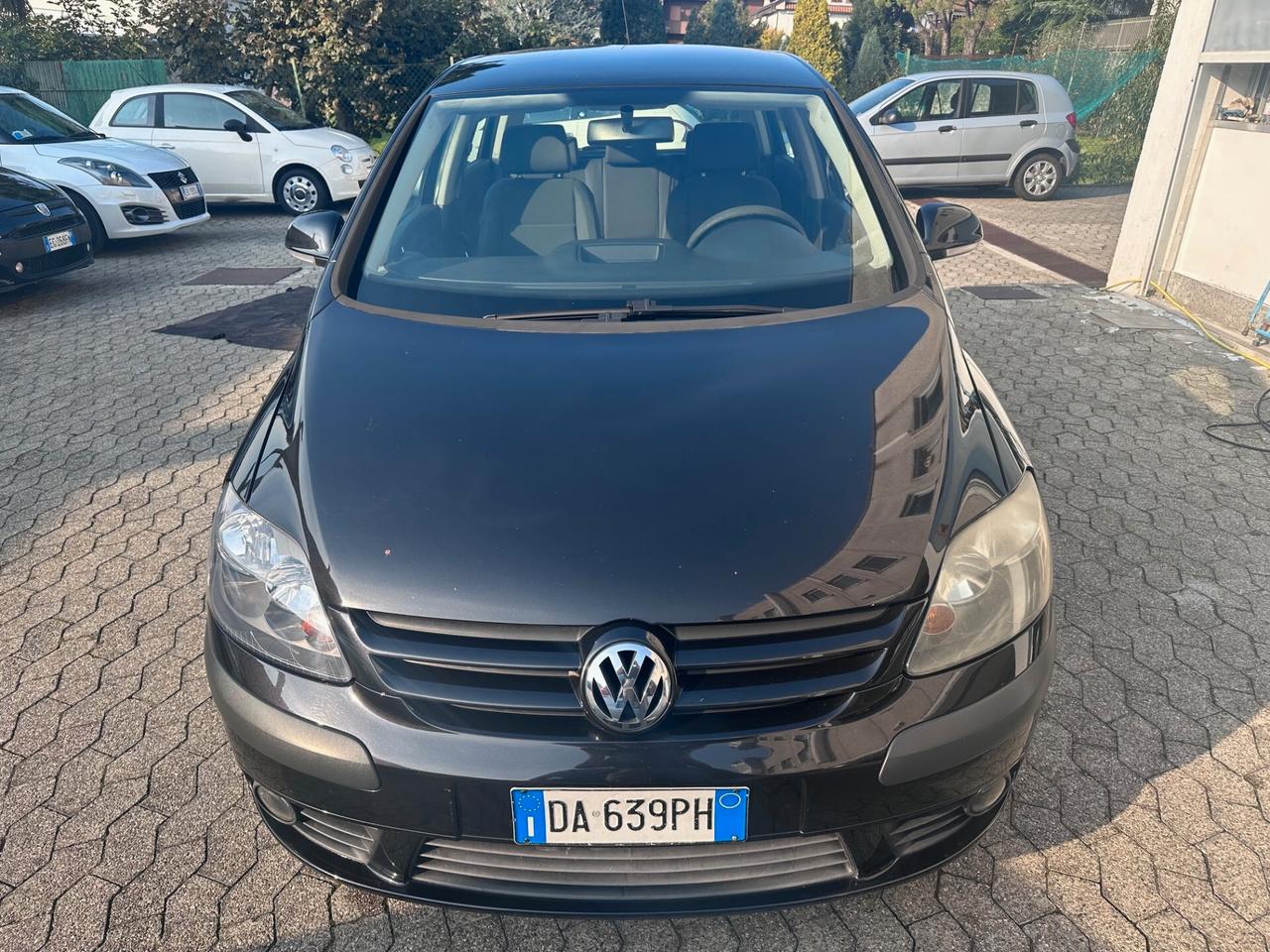 Volkswagen Golf 1.6 5p. Trendline*CERCHI