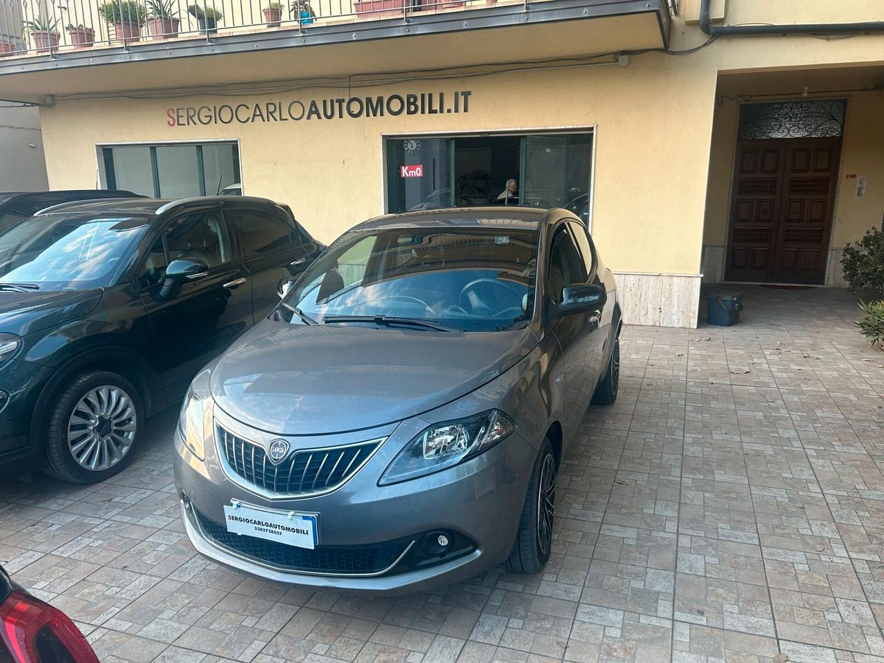 Lancia Ypsilon 1.0 FireFly 5 porte S&S Hybryd Gold