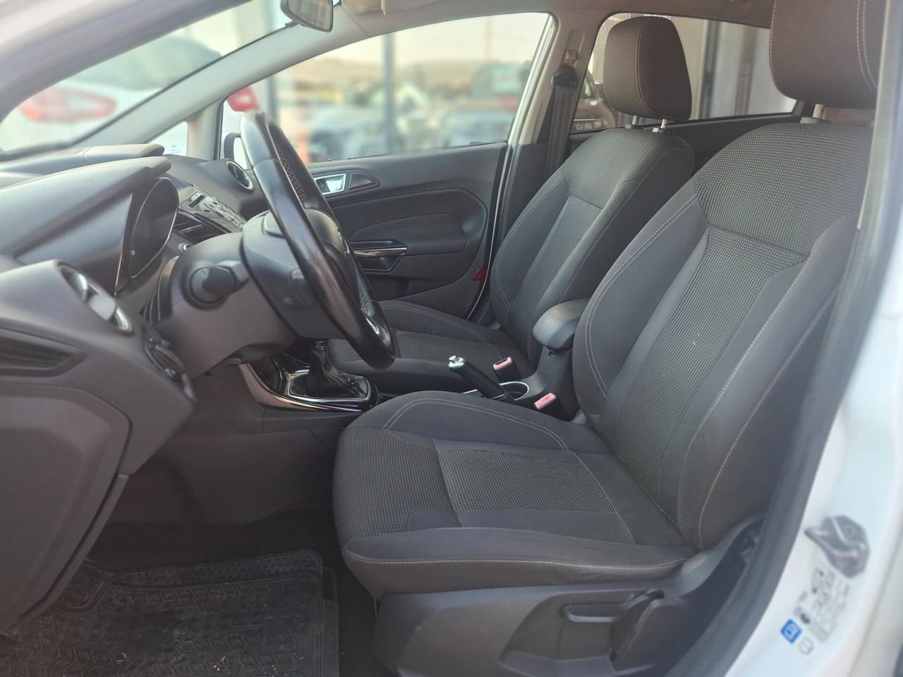 Ford Fiesta 1.5 TDCi 75CV 5 porte Titanium