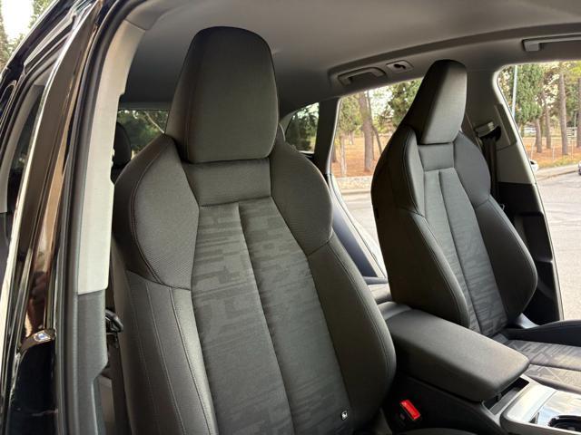 AUDI Q5 2.0 TDI mHEV+ S tronic quattro S line edition.