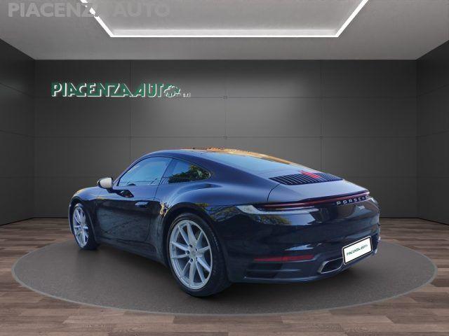 PORSCHE 992 Carrera