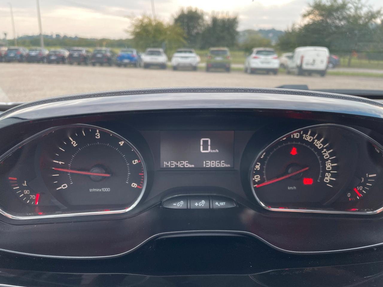 Peugeot 208 1.4 HDi 68 CV 5 porte Allure DISTRIBUZIONE NUOVA