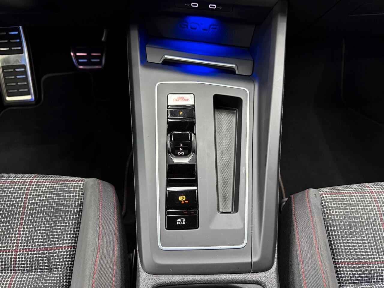 Volkswagen Golf 8 GTI 2.0 TSI 245CV