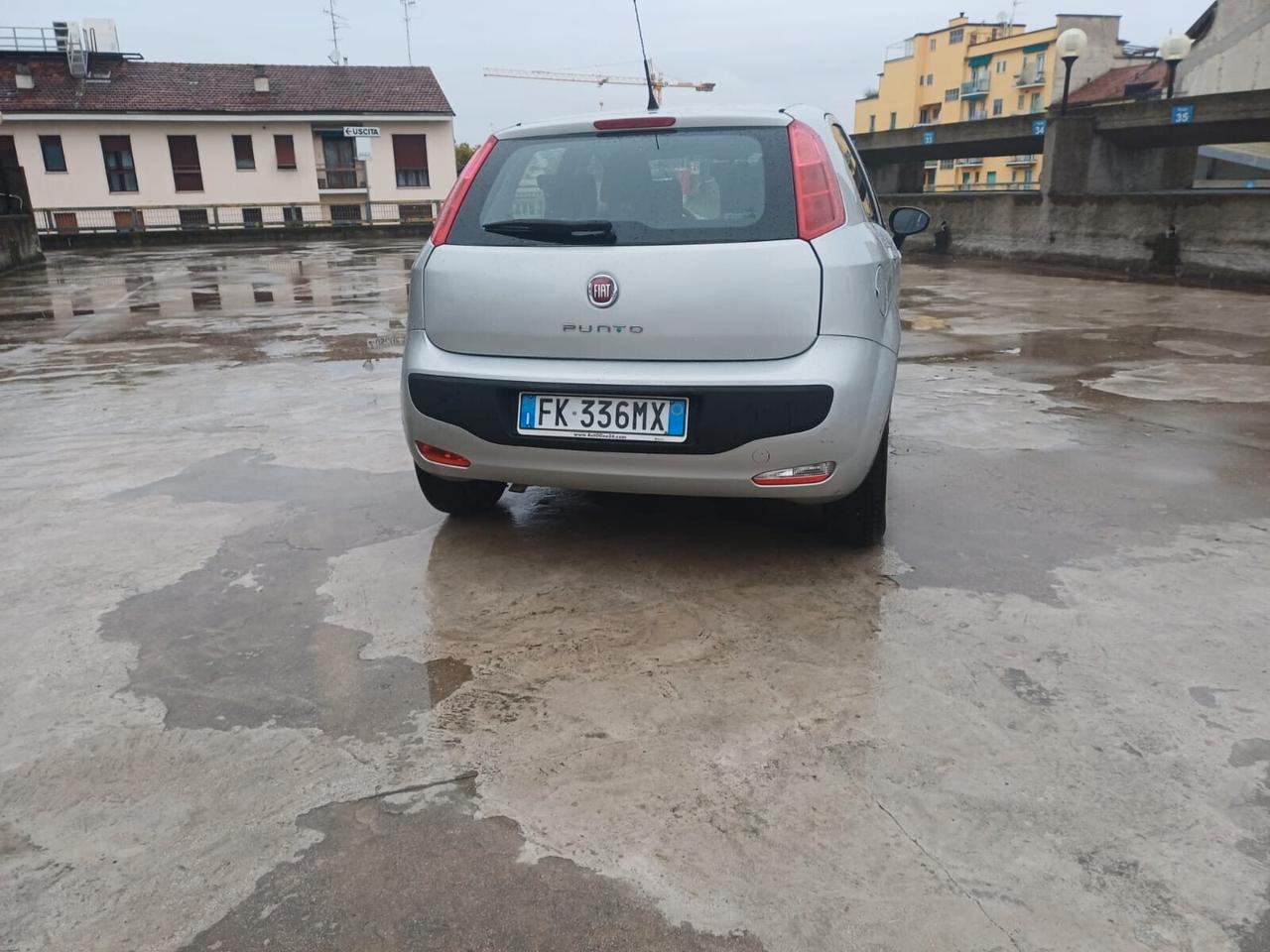 Fiat Punto 1.400 GPL LOUNGE E6