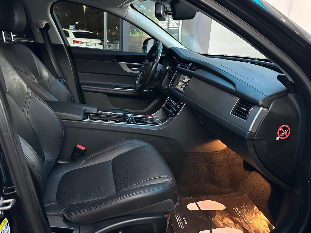 Jaguar XF 2.0 D 180 CV Portfolio