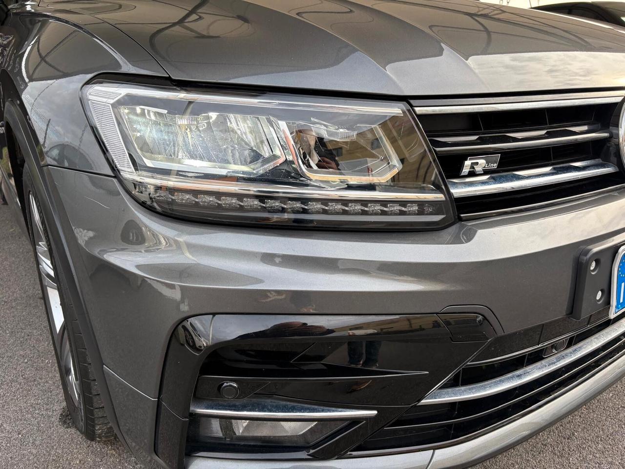 Volkswagen Tiguan - 1.6 TDI - R-LINE