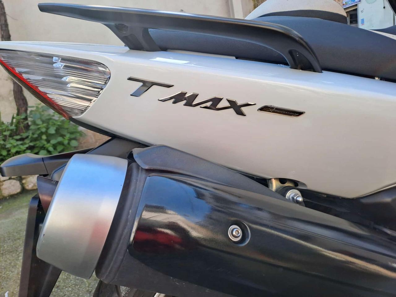 Yamaha T Max White Max