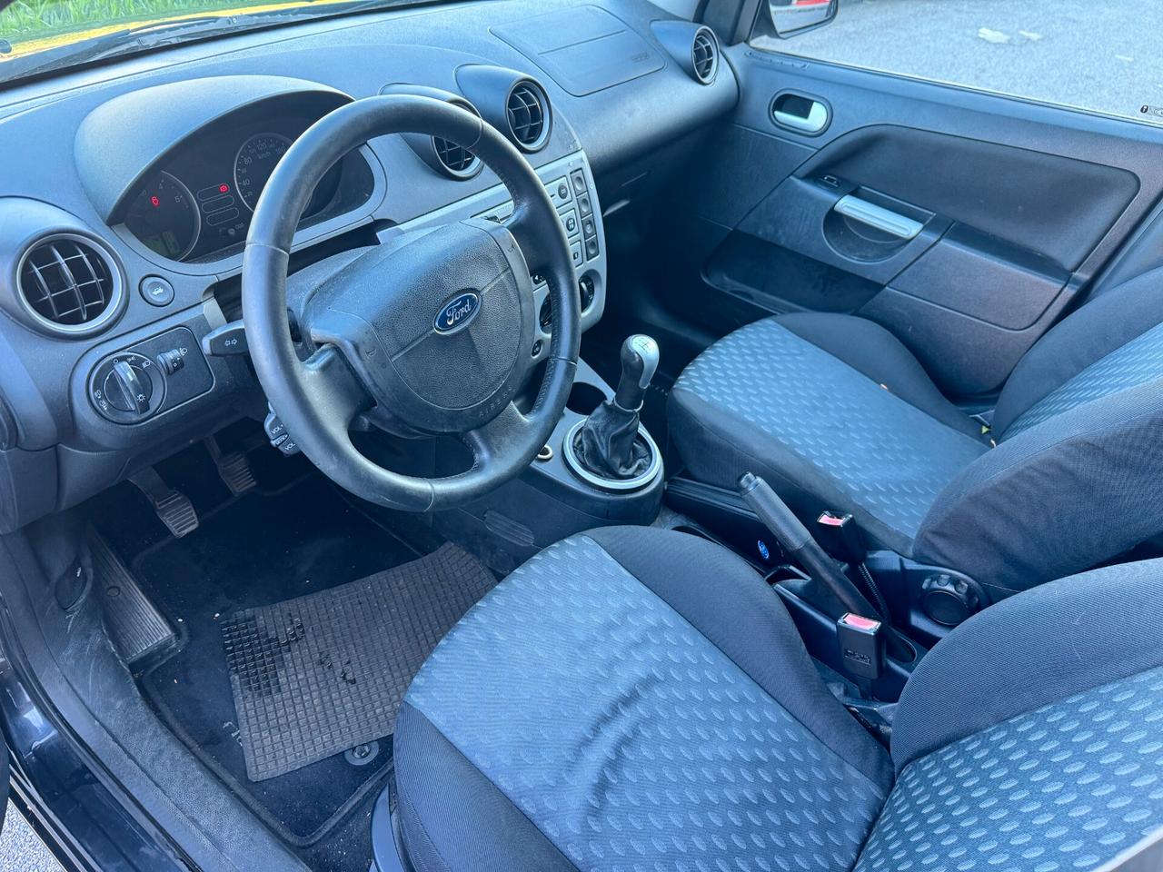 Ford Fiesta 1.4 TDCi 5p. Ambiente Neopatentati